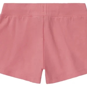 Short fille