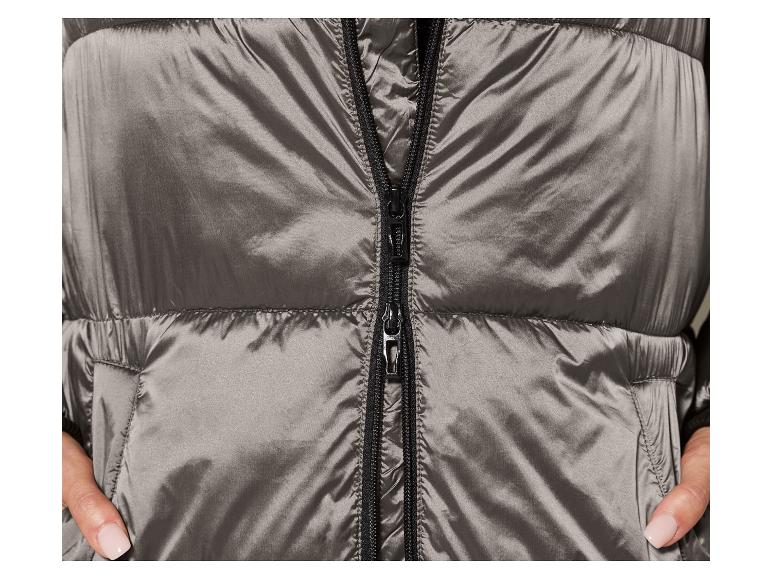 Manteau matelassé long pour femme, fentes latérales avec boutons-pression. - Image 15