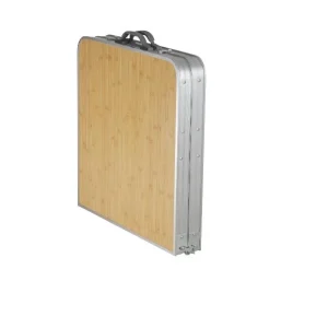 Table et tabourets de camping
