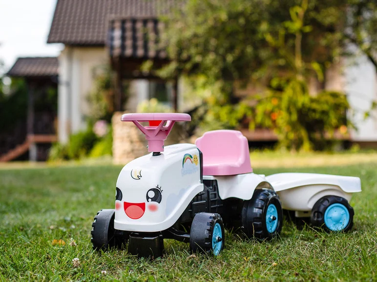 Tracteur Rainbow Farm avec remorque